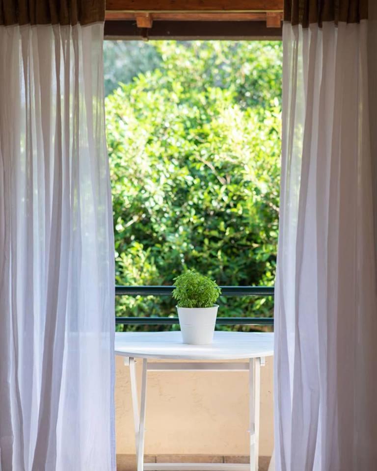 גאיוס Romanos Apartments מראה חיצוני תמונה
